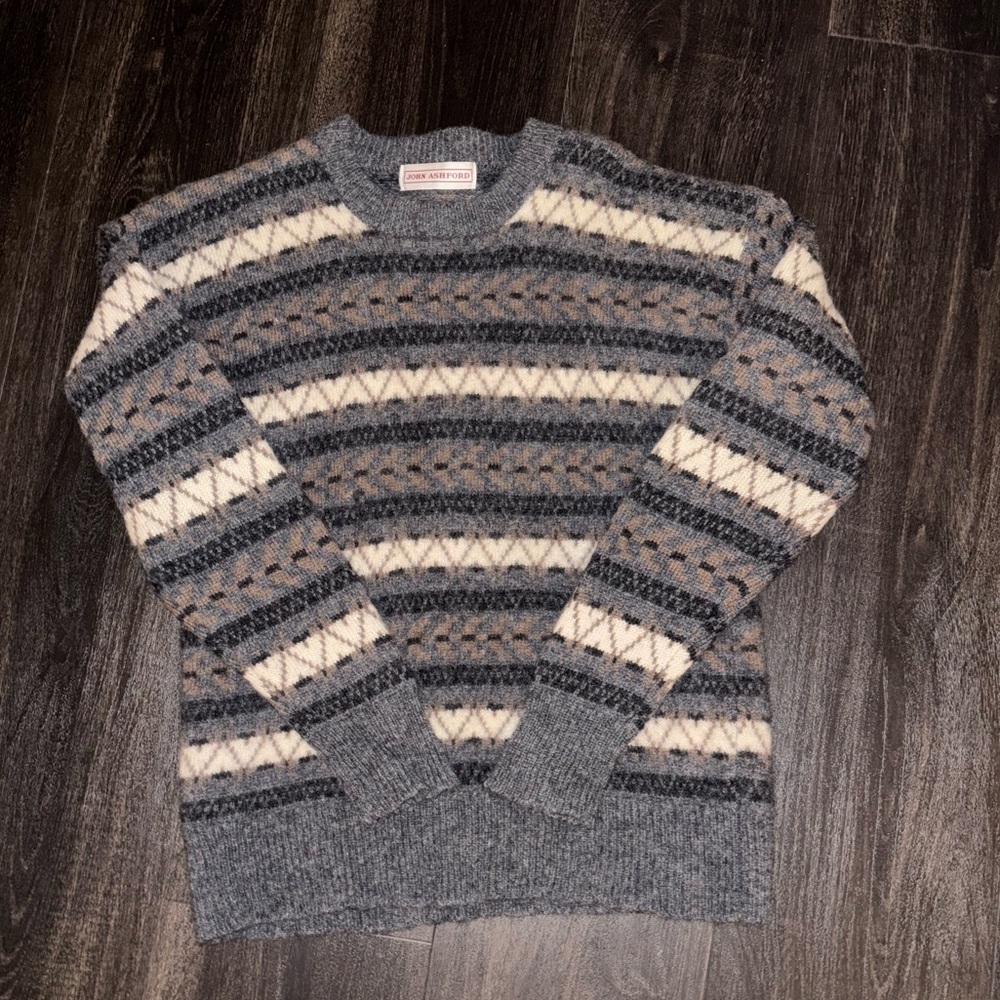 Women’s Vintage John Ashford Grey 100% Pure Wool Sweater